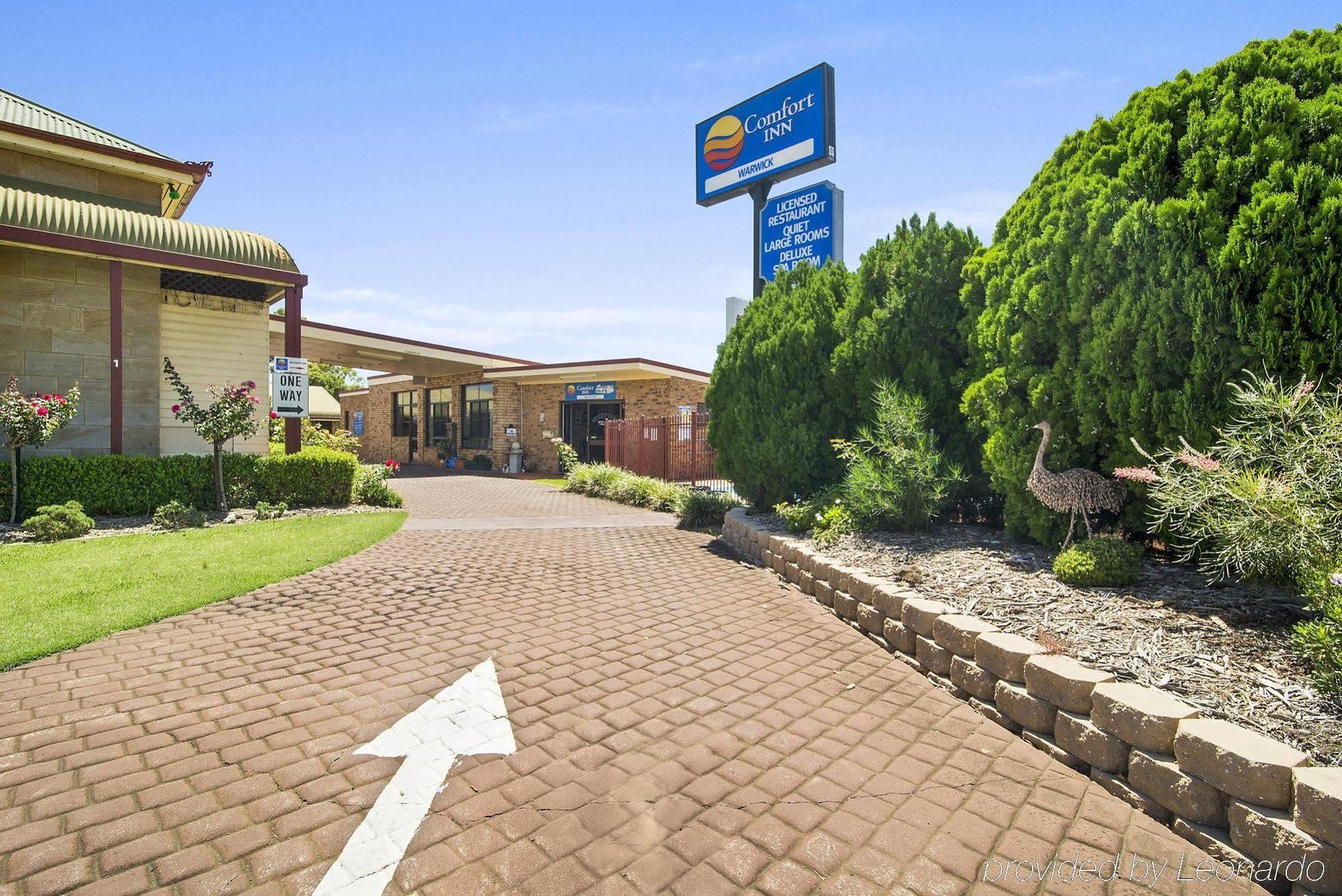Warwick Settlers Inn Bagian luar foto